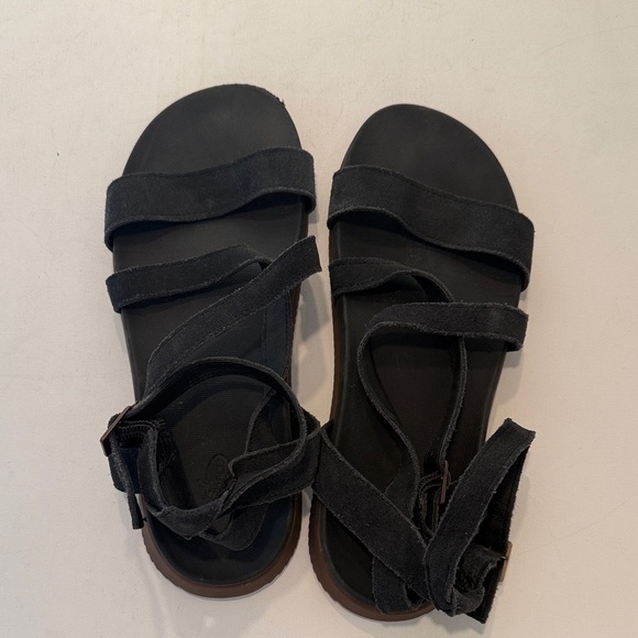 Chaco Black Strappy Sandals - Picture 3 of 4